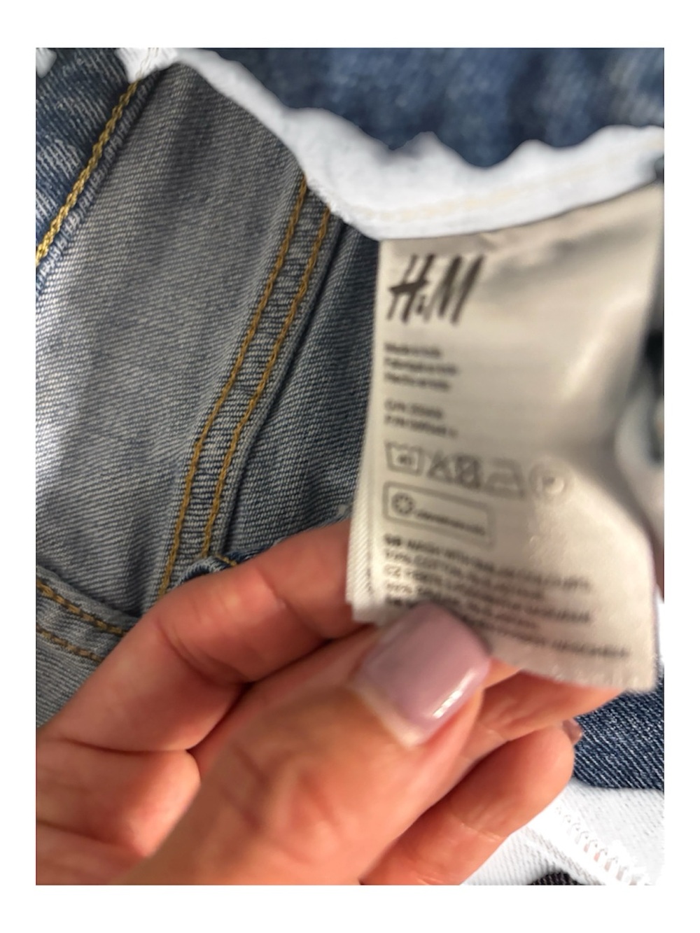 H&M Light Denim Men’s Jeans with Contrast Stitching